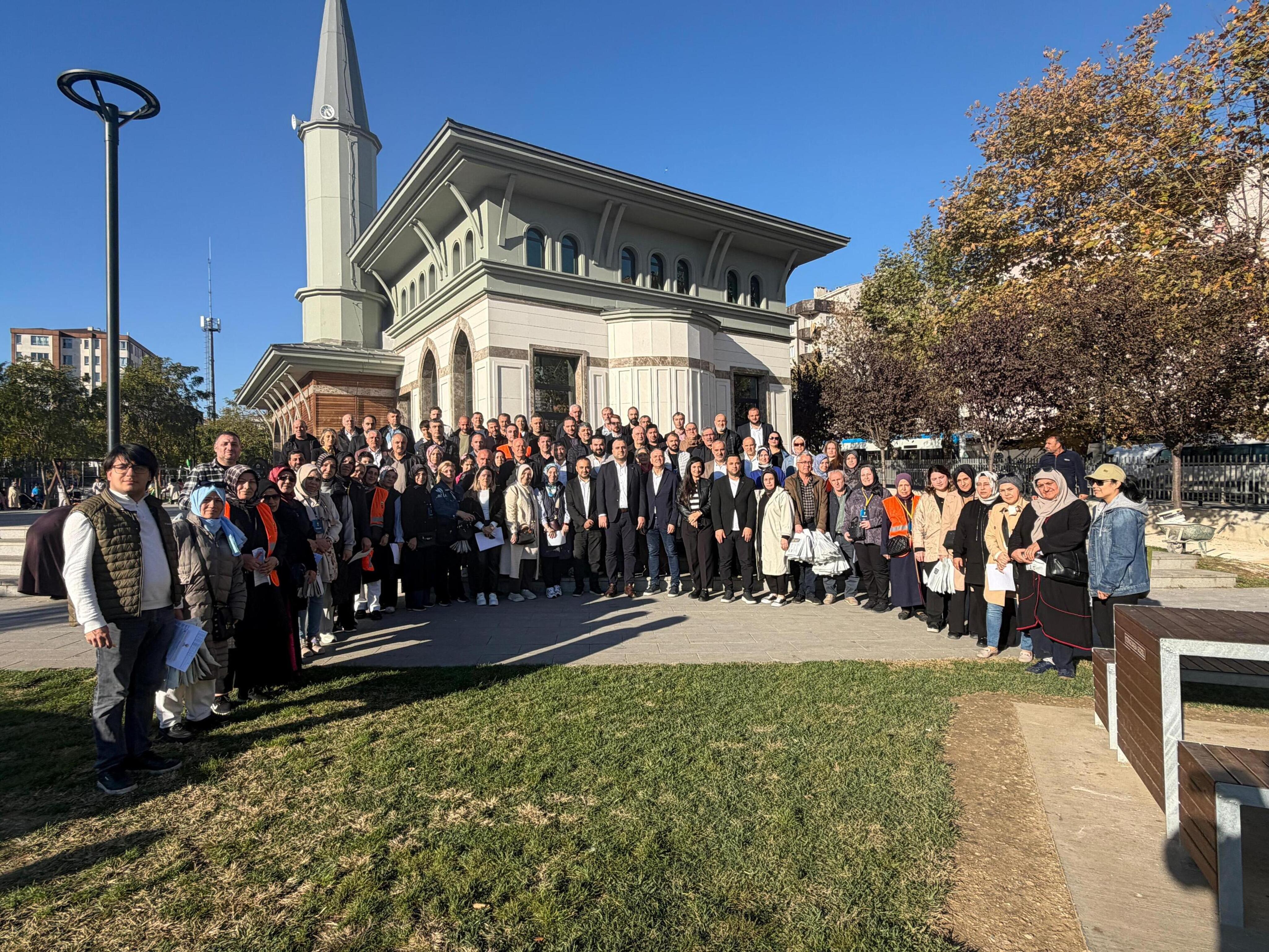 Güneştepe Mahallemizde Kapı Kapı Cumhurbaşkanımızın selamlarını ilettik